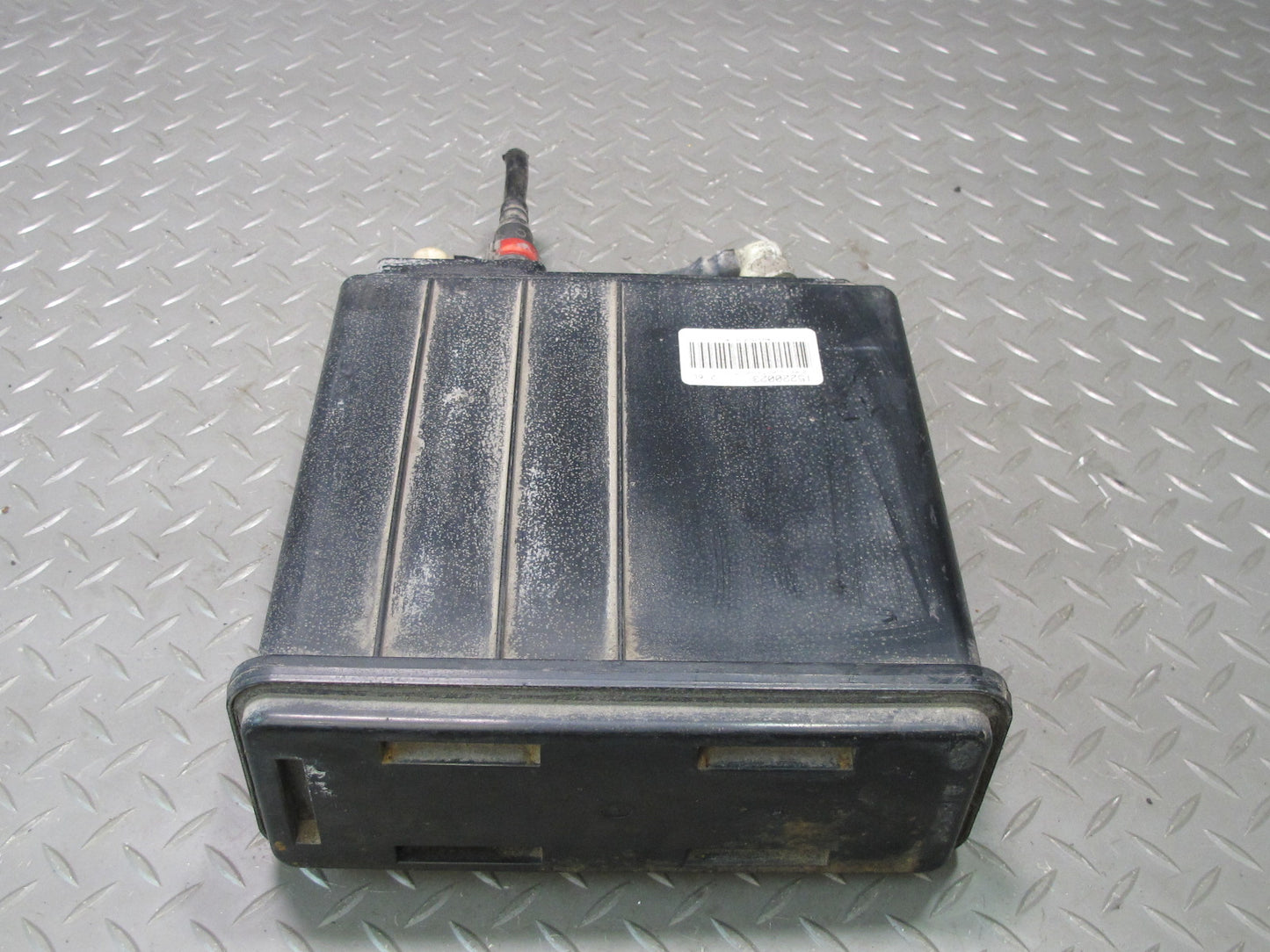 2007-2014 Cadillac Escalade Fuel Evap Vapor Charcoal Canister 15220023