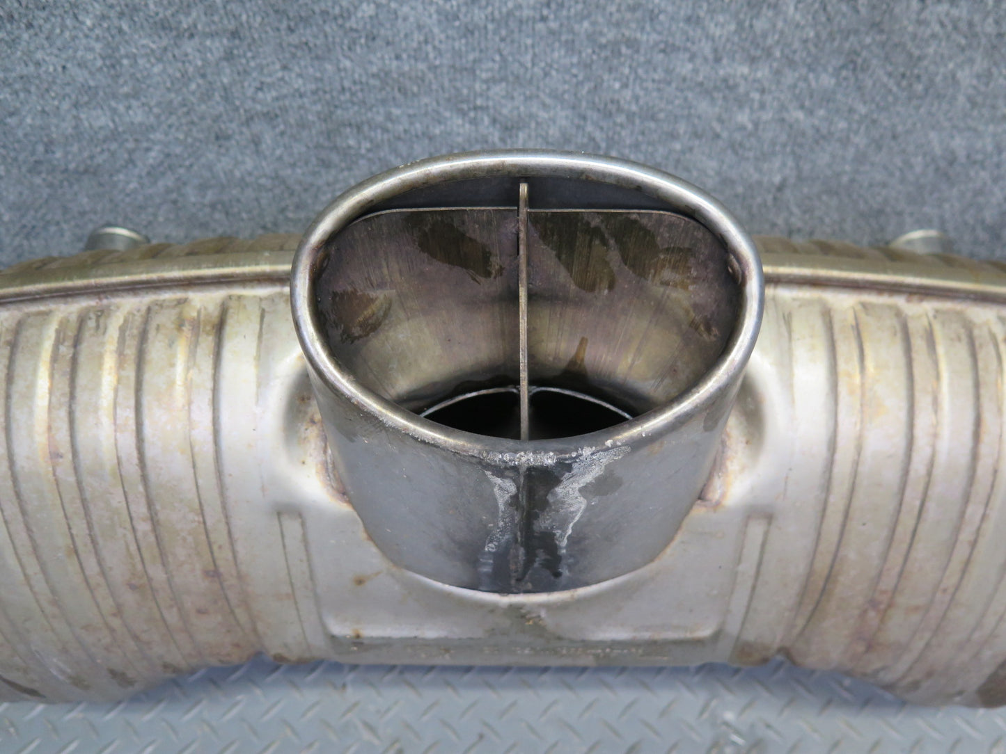 2000-2002 Porsche Boxster 986 2.7L MT Engine Rear Exhaust Muffler Assembly