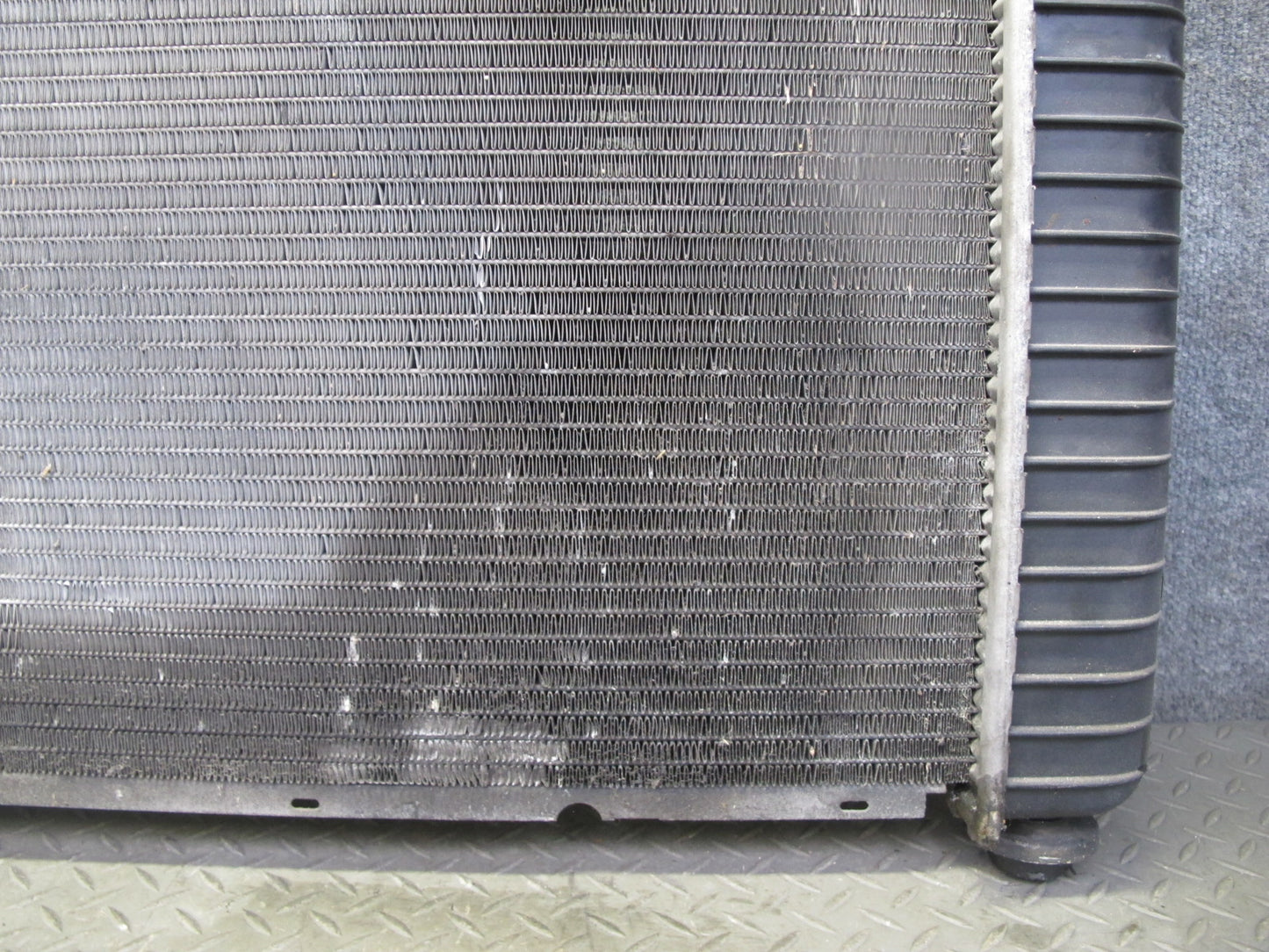 2009-2014 Cadillac Escalade 6.2L A/T Engine Cooling Radiator 22840116