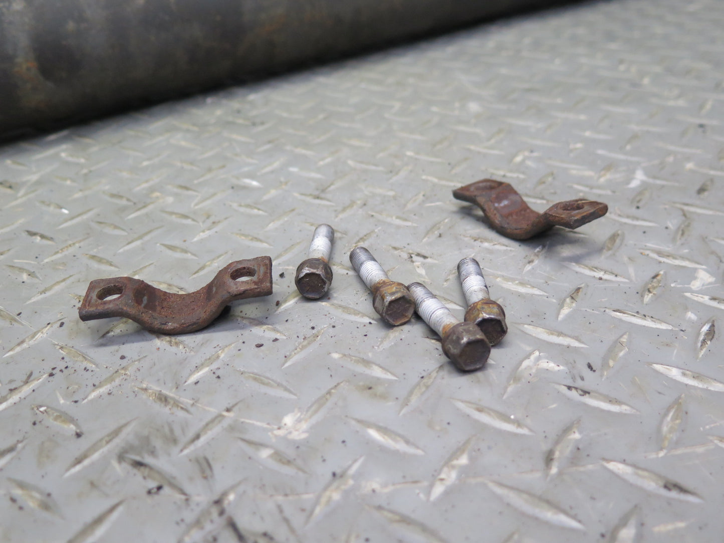 2009-2014 Cadillac Escalade 6.2L AWD Rear Driveshaft Drive Shaft 22845689