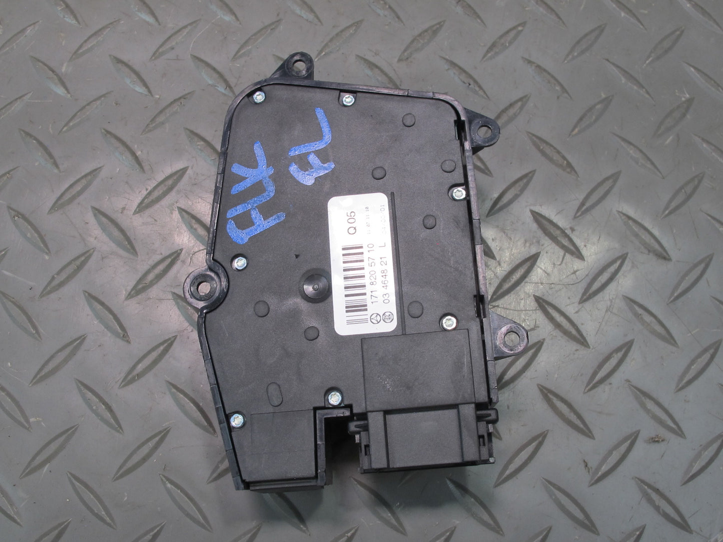 05-11 Mercedes R171 Slk-class Front Left Seat Adjustment Switch 1718205710 OEM