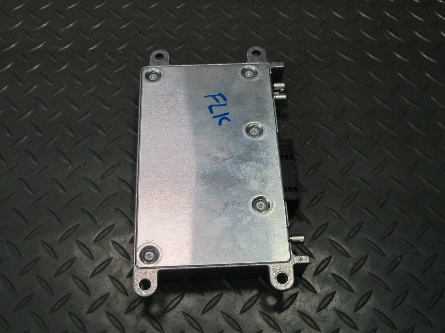 05-11 Mercedes R171 Slk-class Voice Communication Control Module 2218700826 OEM