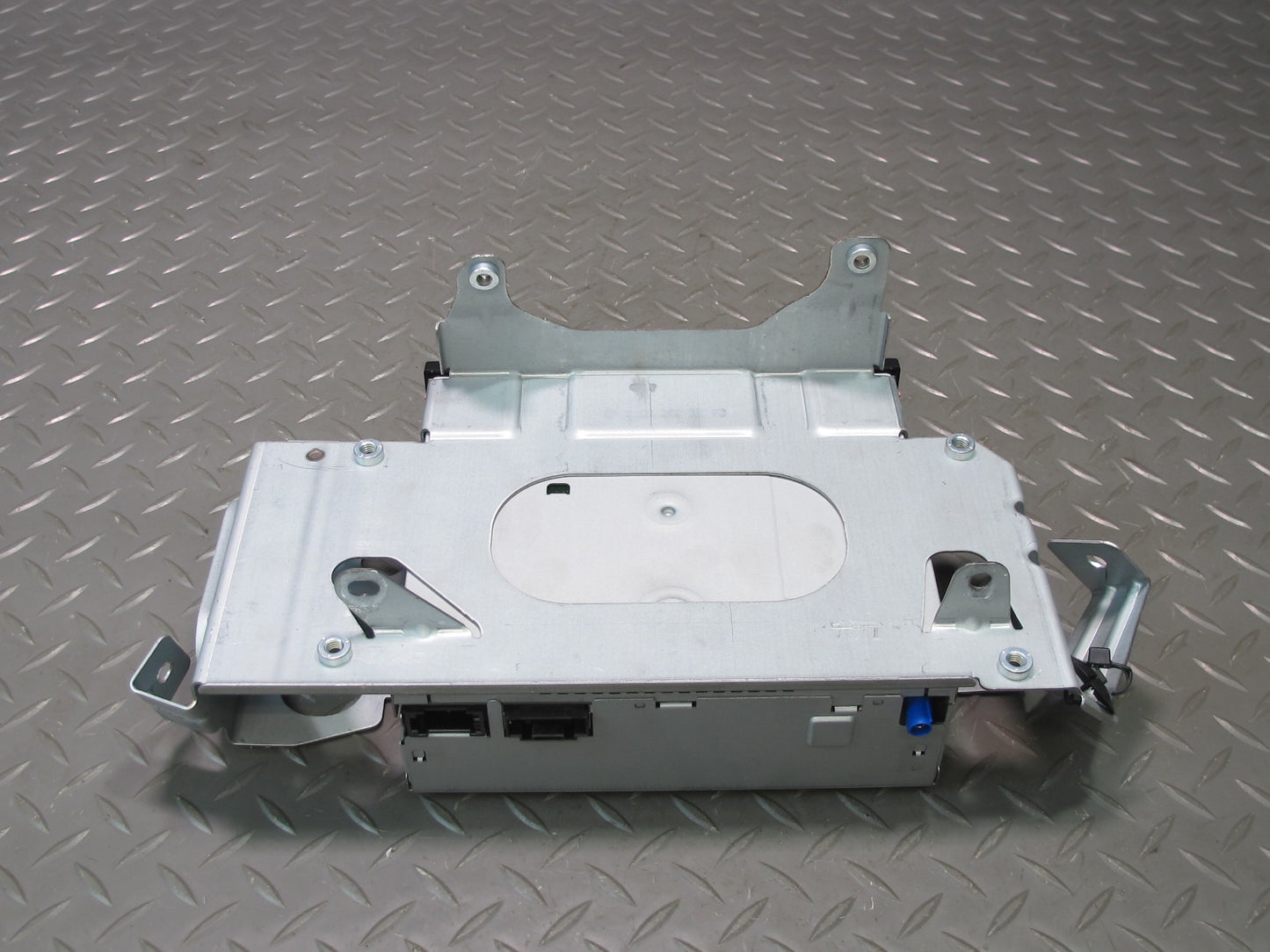 05-11 Mercedes R171 Slk-class GPS Navigation System DVD Player w Bracket OEM