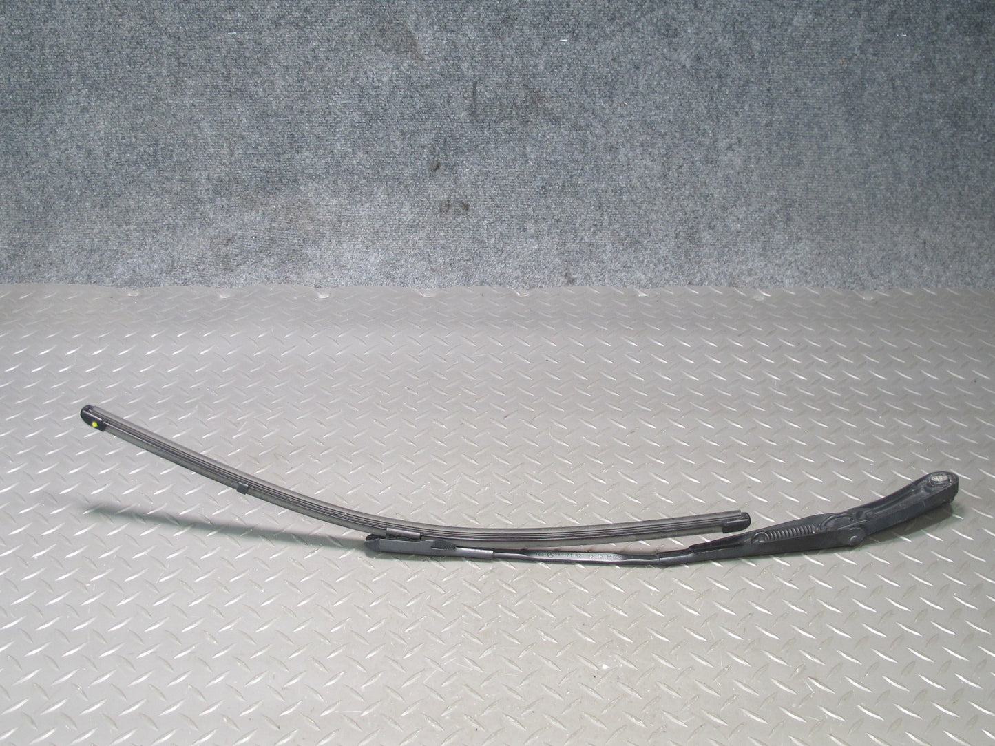 05-11 Mercedes R171 Slk-class Set of 2 Front Left & Right Wiper Arm OEM