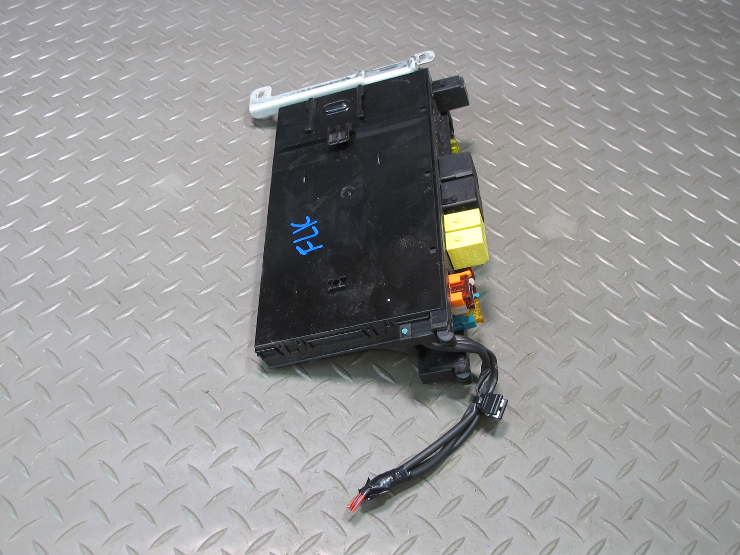 05-08 Mercedes R171 Slk-class Rear SAM Fuse Relay Box Module 1715450701 OEM
