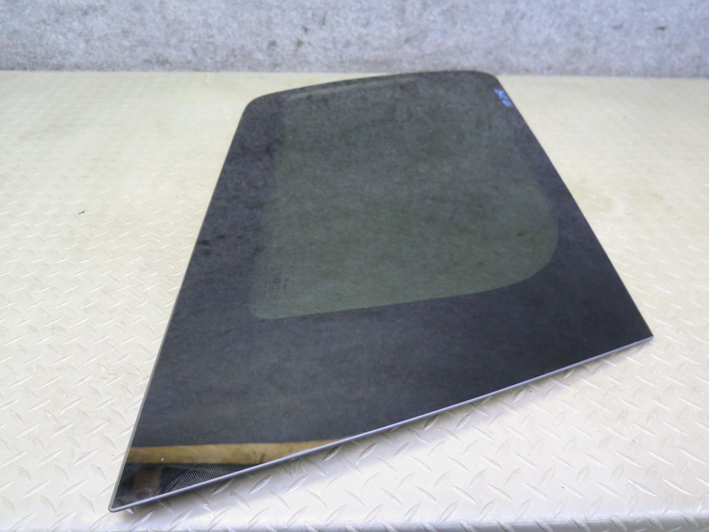 2007-2014 Cadillac Escalade Rear Left Quarter Glass Window