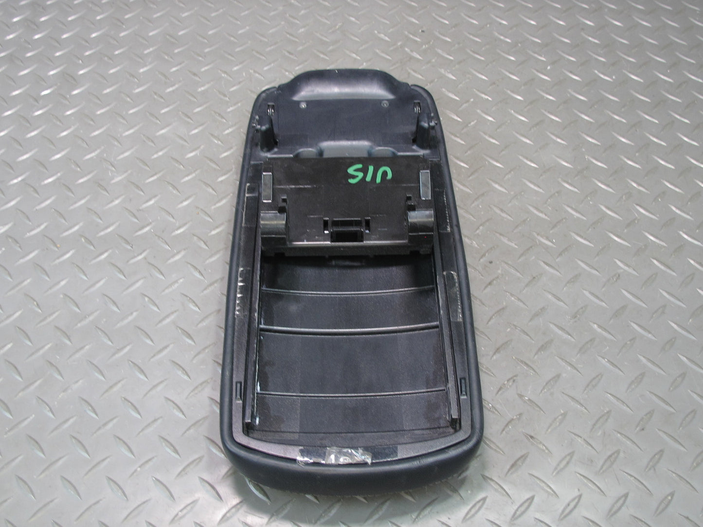 2010 Lexus GSE20L IS350 IS250 Front Center Console Armrest Leather Black OEM