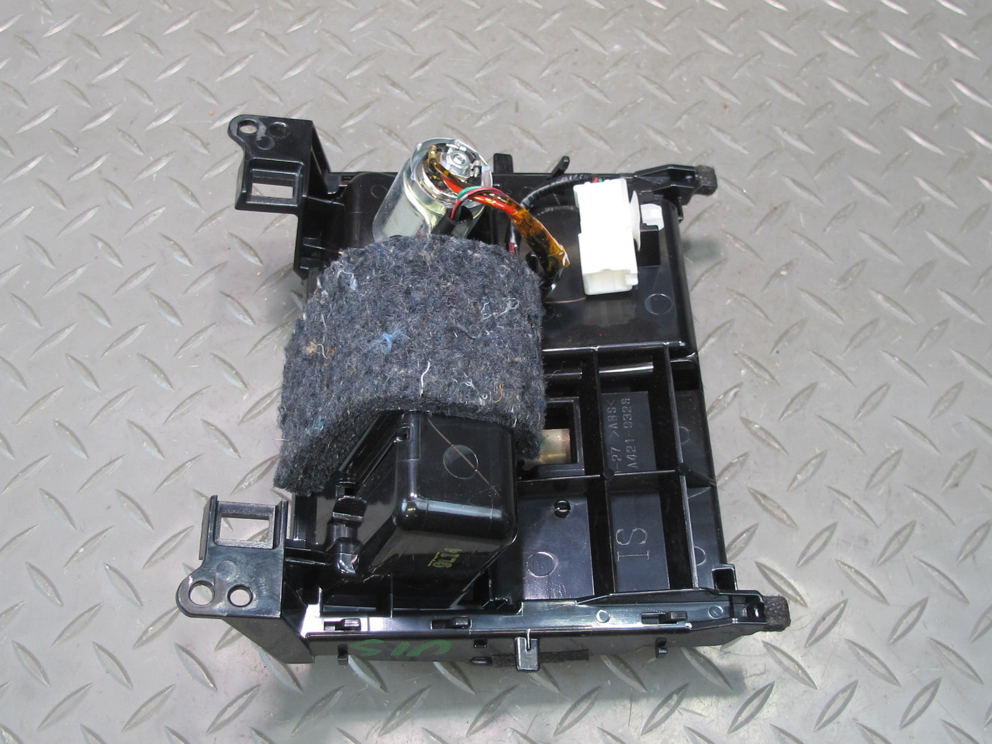 09-10 Lexus IS350 IS250 AT Front Center Console Ashtray Power Outlet Lighter OEM