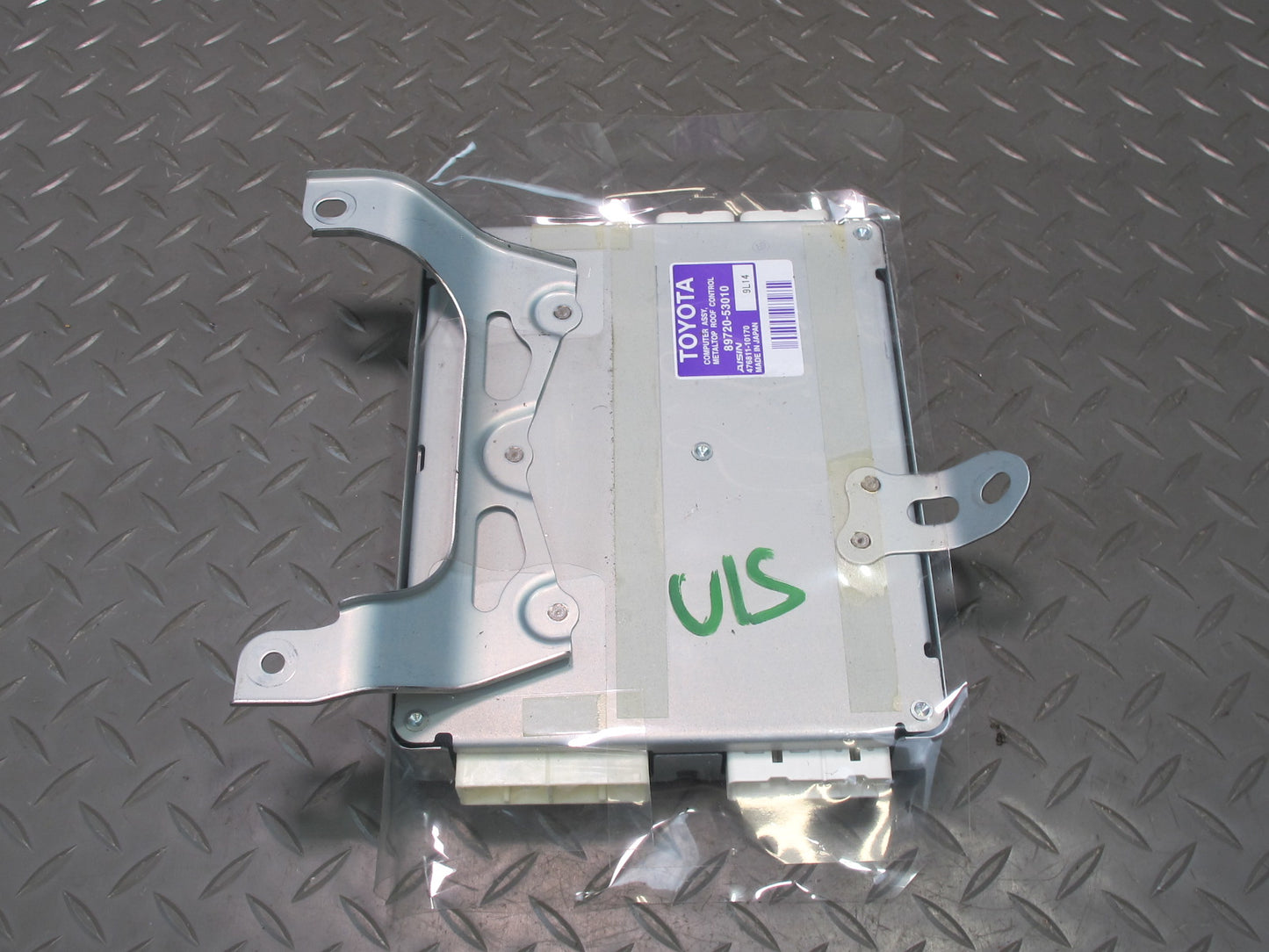 10-13 Lexus IS350 IS250 Convertible TOP Roof Control Module 89720-53010 OEM