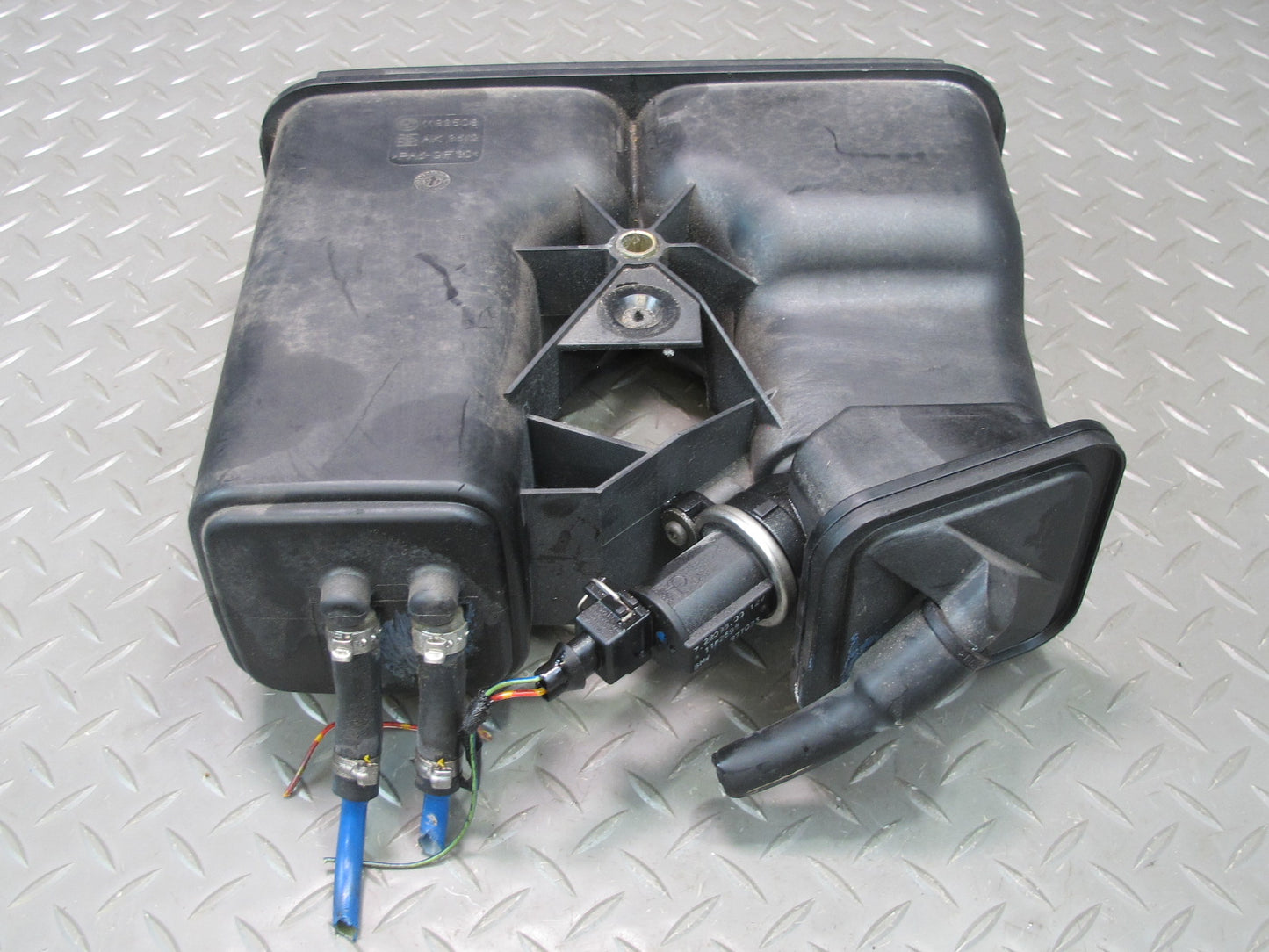 94-99 BMW E36 328iC Fuel Evap Vapor Charcoal Canister 1183508 OEM