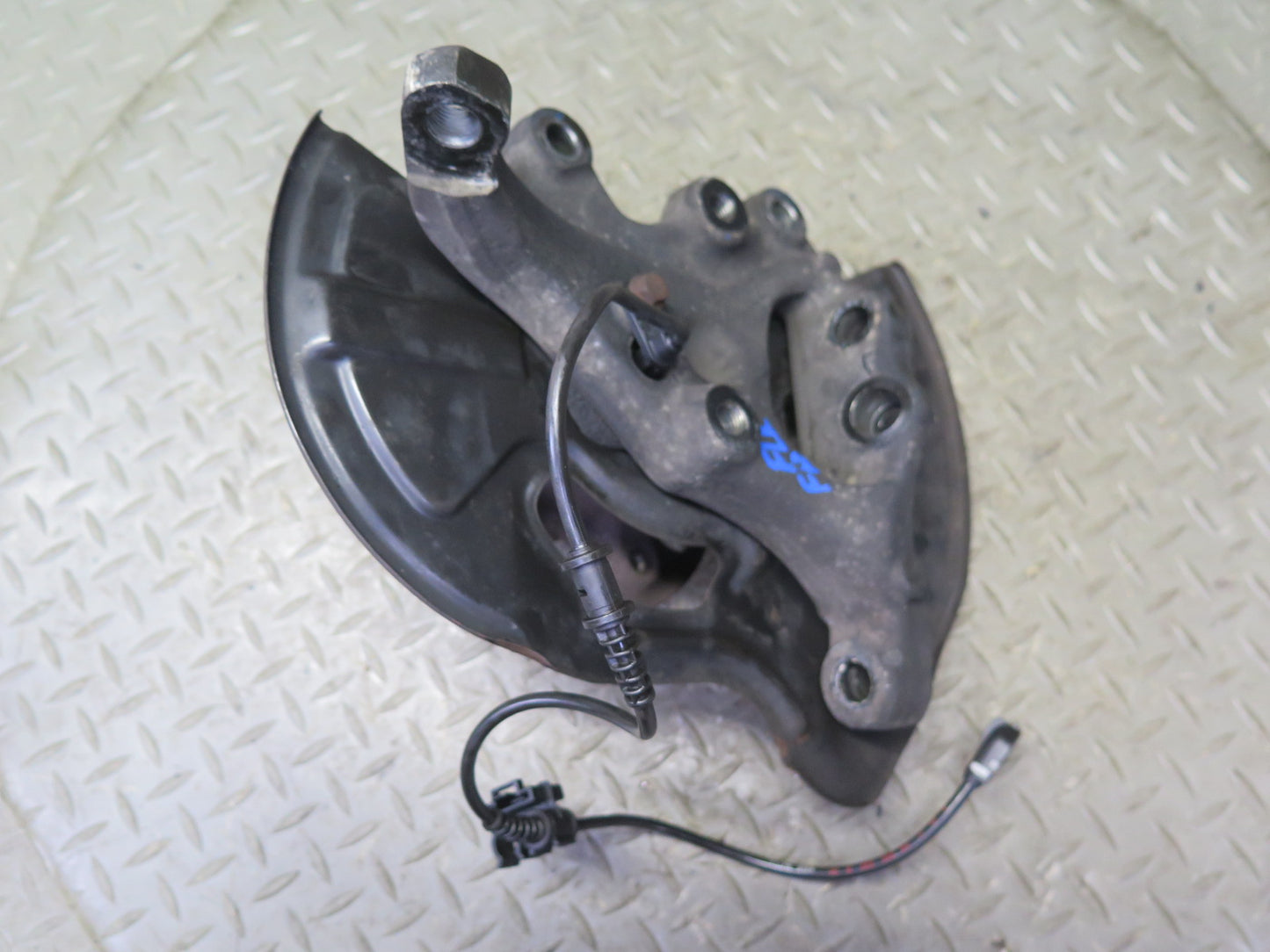 05-11 Mercedes R171 Slk-class Front Right Spindle Knuckle Wheel Hub Bearing OEM