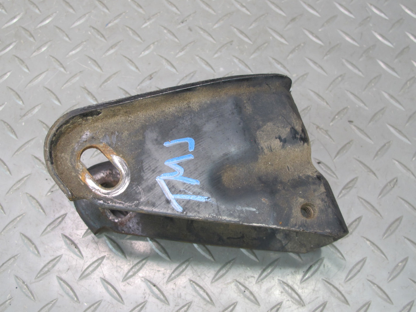 88-89 Toyota MR2 AW15 Set of 2 Manual Transmission Mount Bracket Support OEM