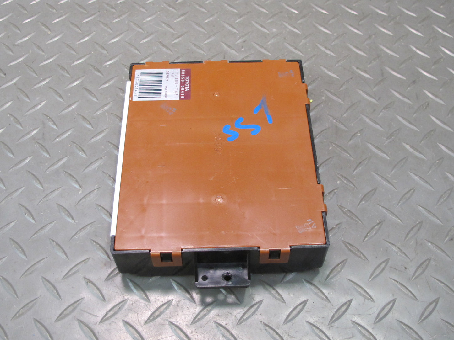 04-06 Lexus UCF30L LS430 A/C Climate Control Amplifier Module 88650-50410 OEM