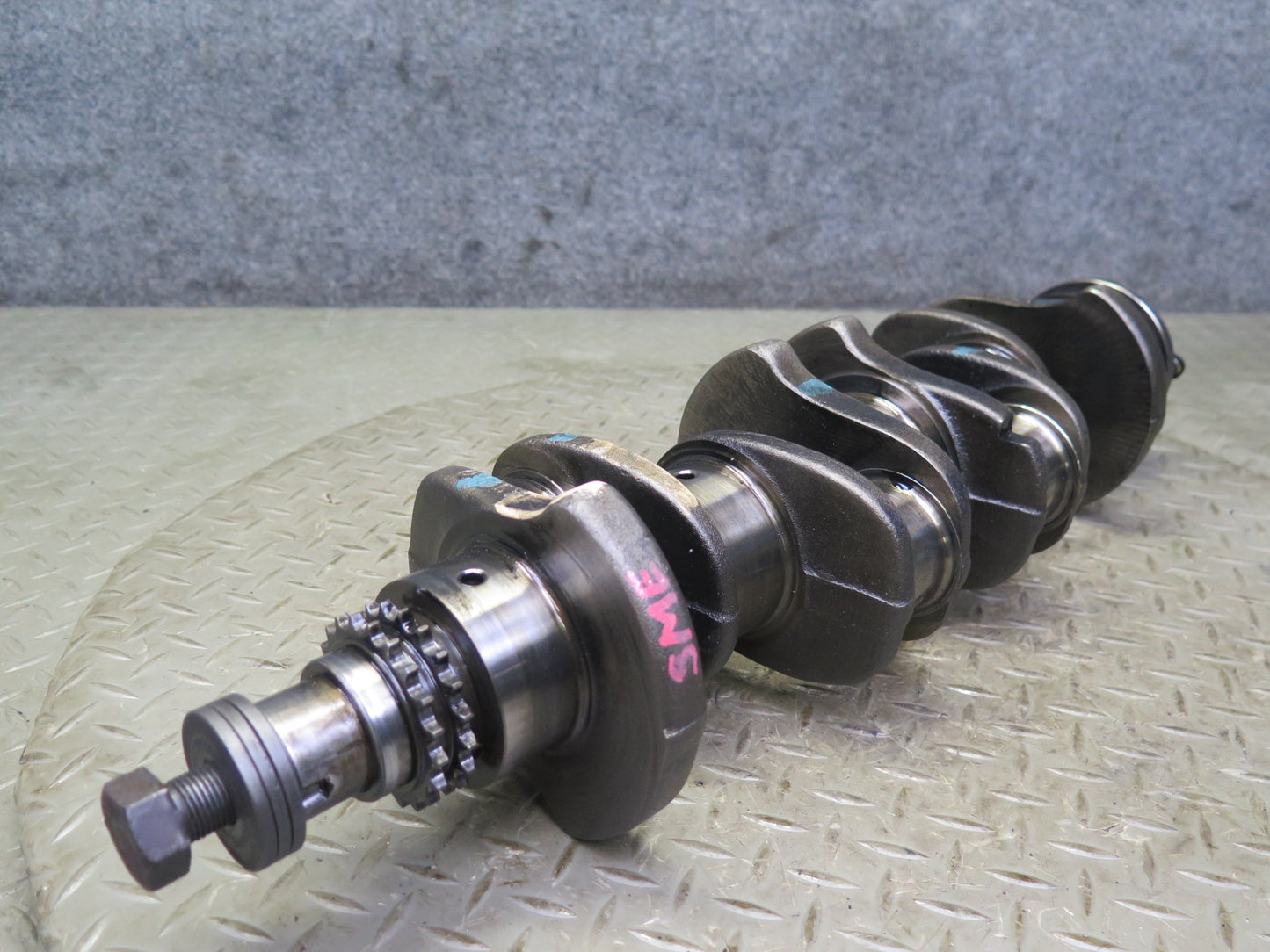 81-83 Mercedes W123 240D OM616 616.912 Diesel Engine Crankshaft Unit 117K OEM