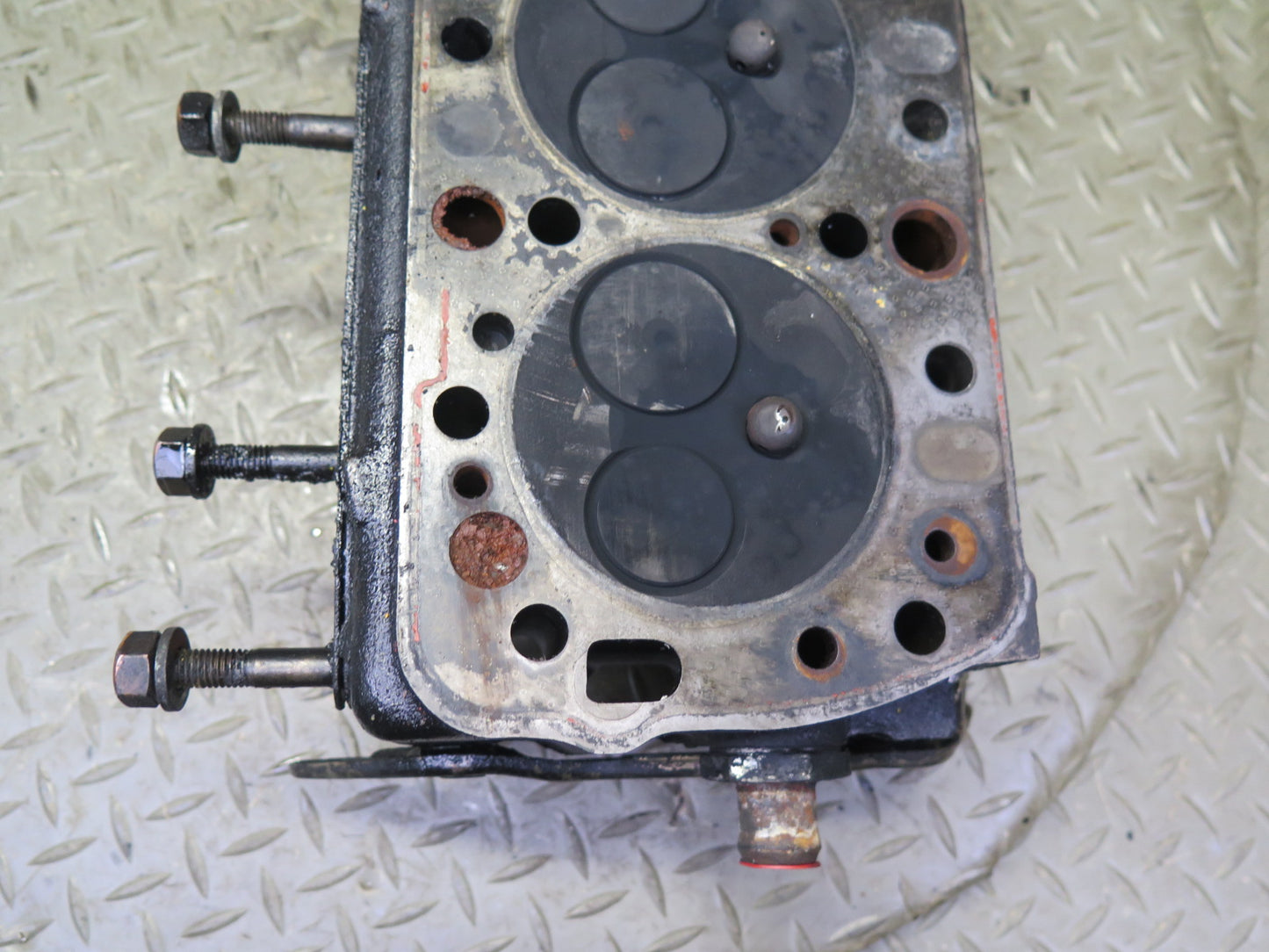 81-83 Mercedes W123 240D 2.4L 616.912 Diesel Engine Motor Cylinder Head 117K OEM