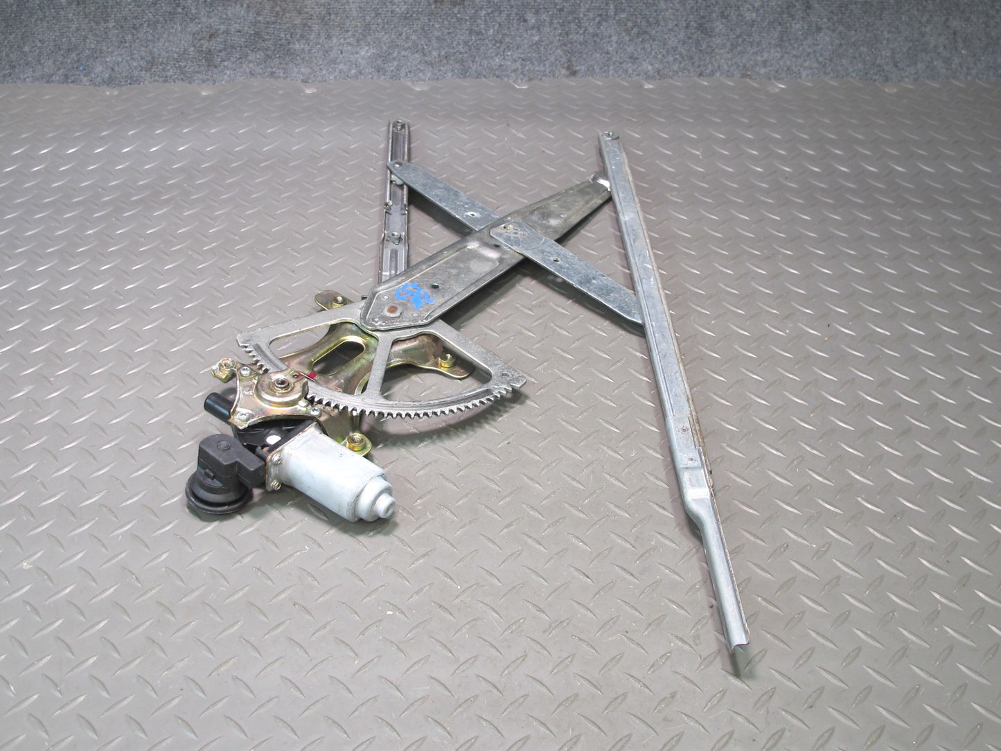 01-06 Lexus UCF30L LS430 Front Right Door Window Regulator w Motor OEM