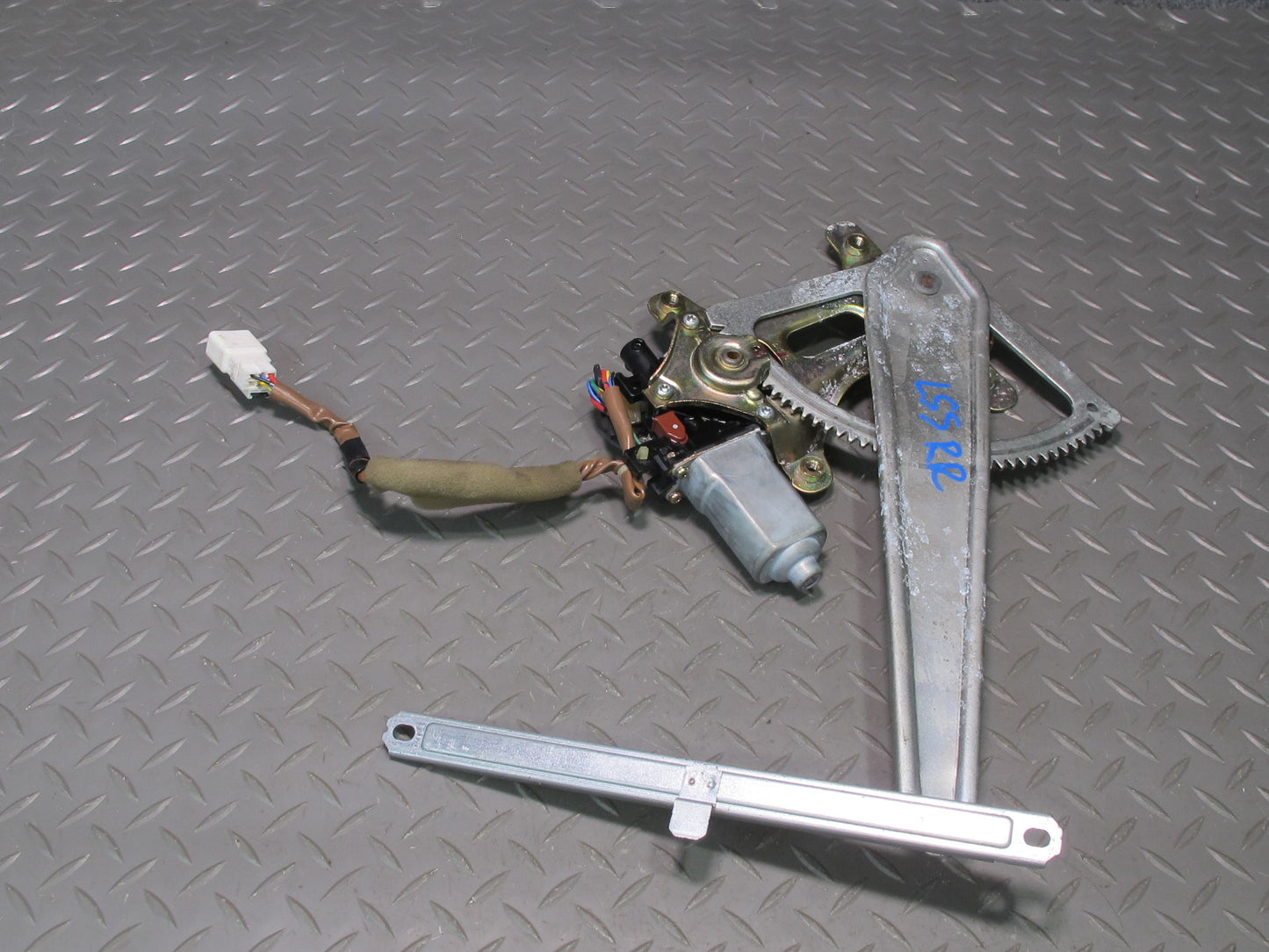 01-06 Lexus UCF30L LS430 Rear Right Door Window Regulator w Motor OEM