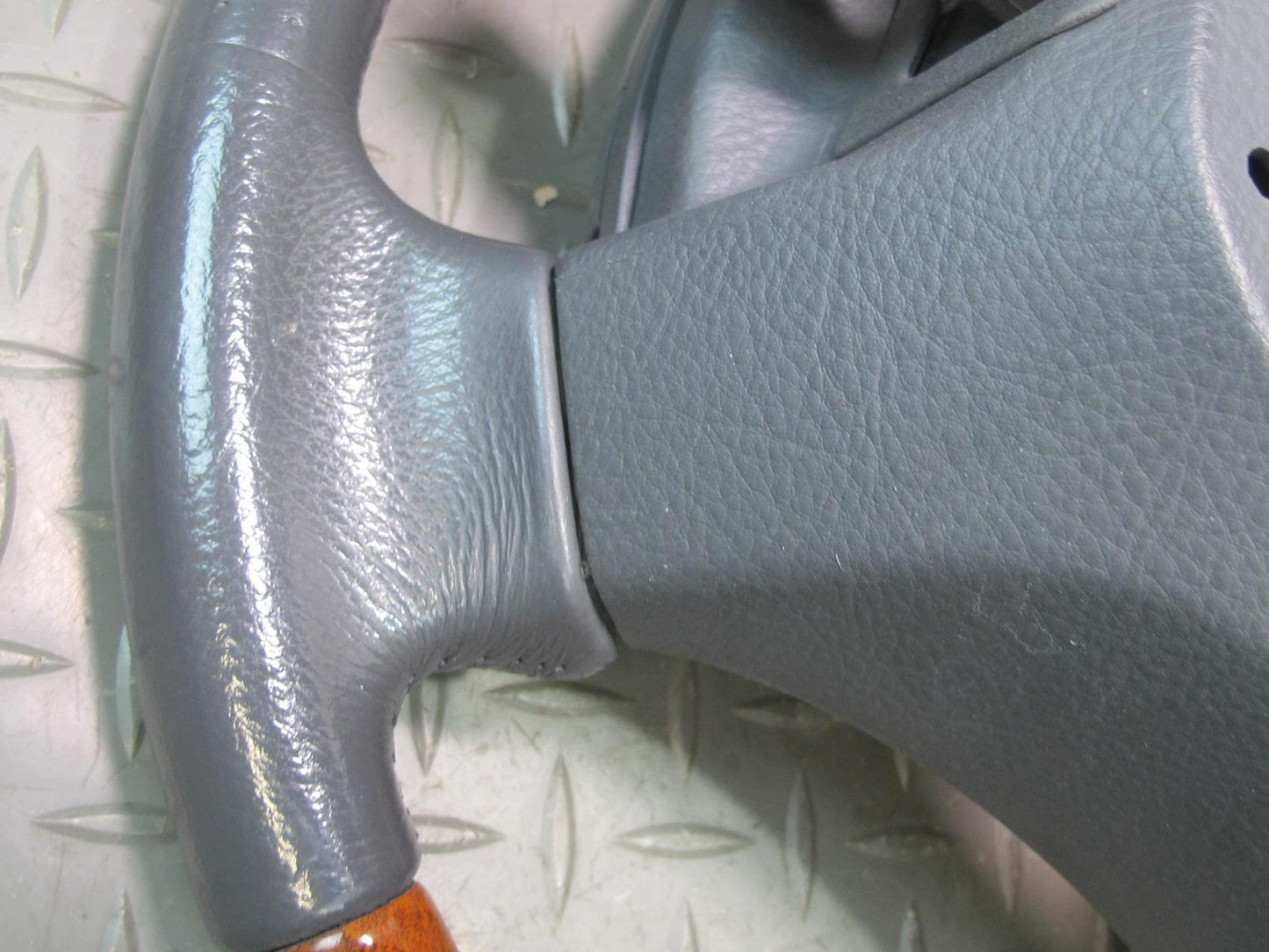 04-06 Lexus UCF30L LS430 Leather Wood Steering w Switches OEM