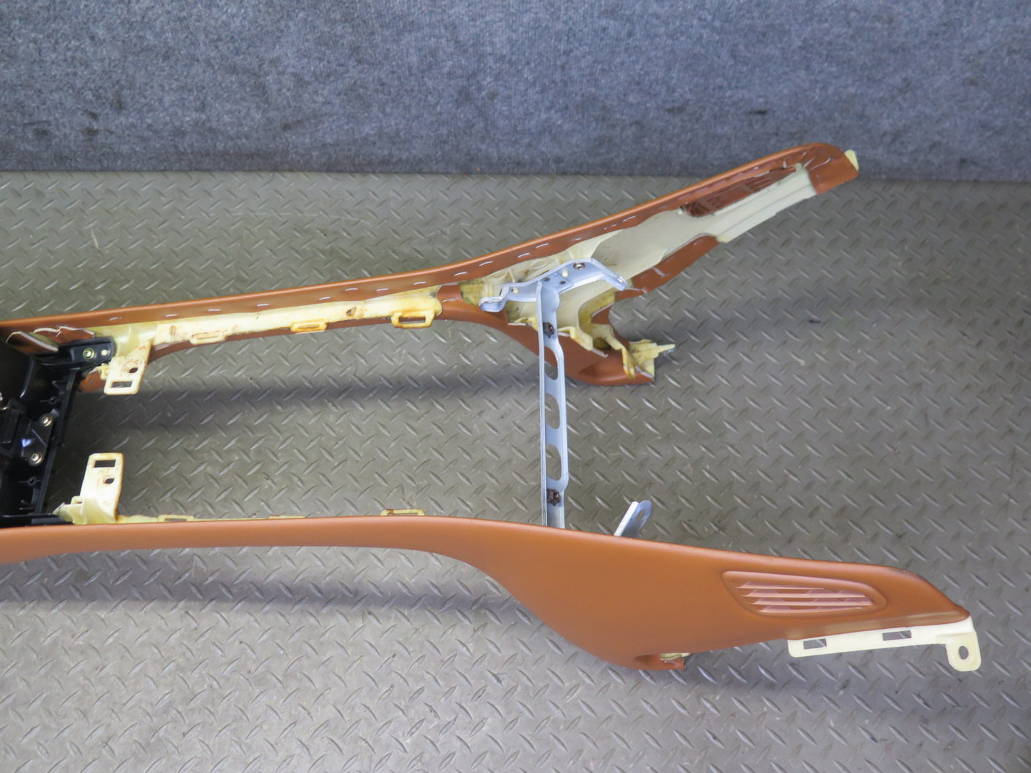 02-04 Lexus SC430 Front Center Console Trim Cover Panel w Compartment Saddle OEM