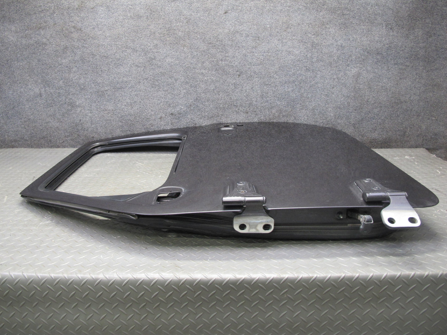 18-26 Jeep Wrangler JL 4-DOOR Front Left Door Shell Panel Granite Metallic OEM