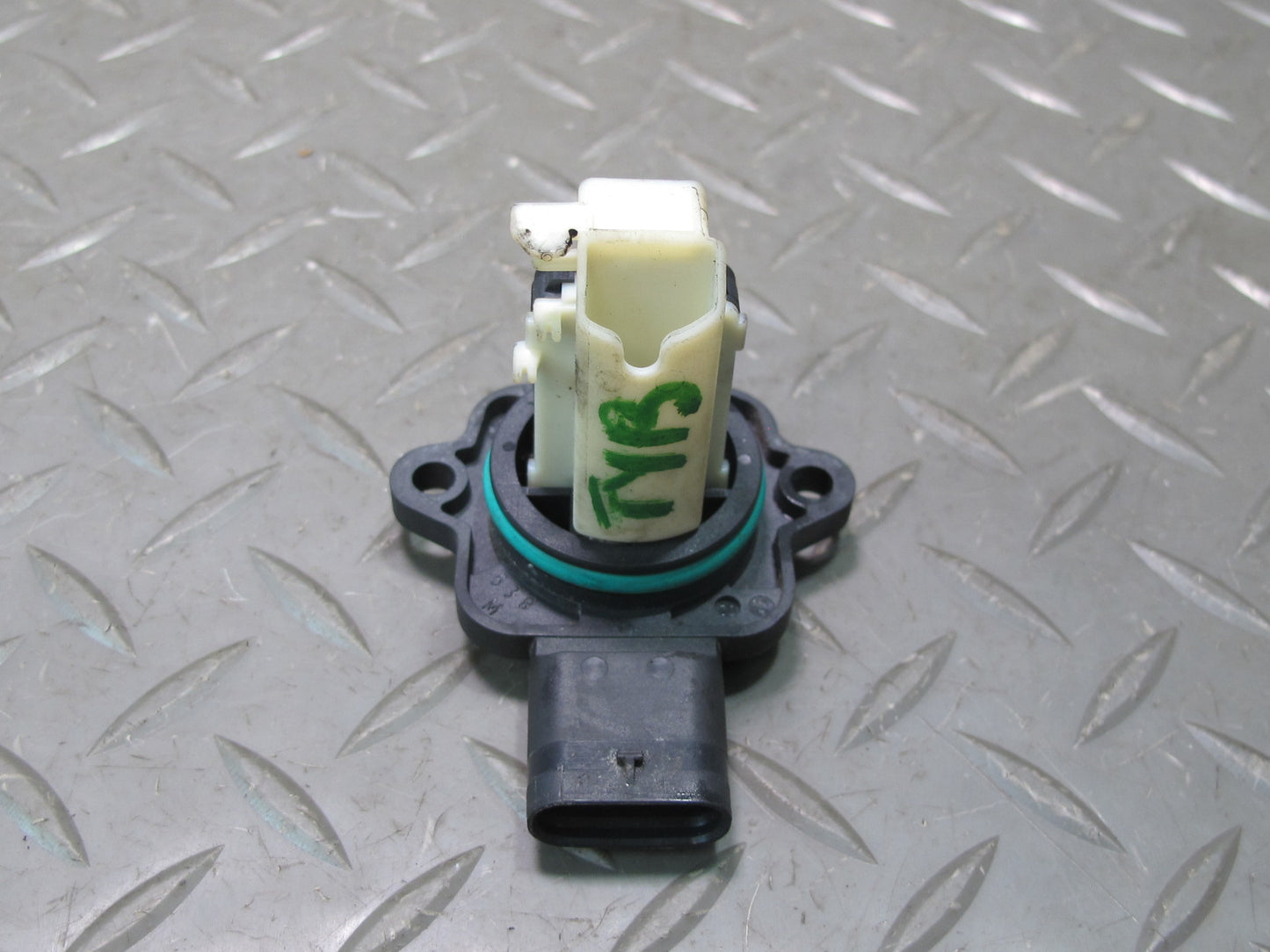 11-13 BMW E90 E92 E93 335i Mass Air Flow Meter MAF Sensor 7593624 OEM