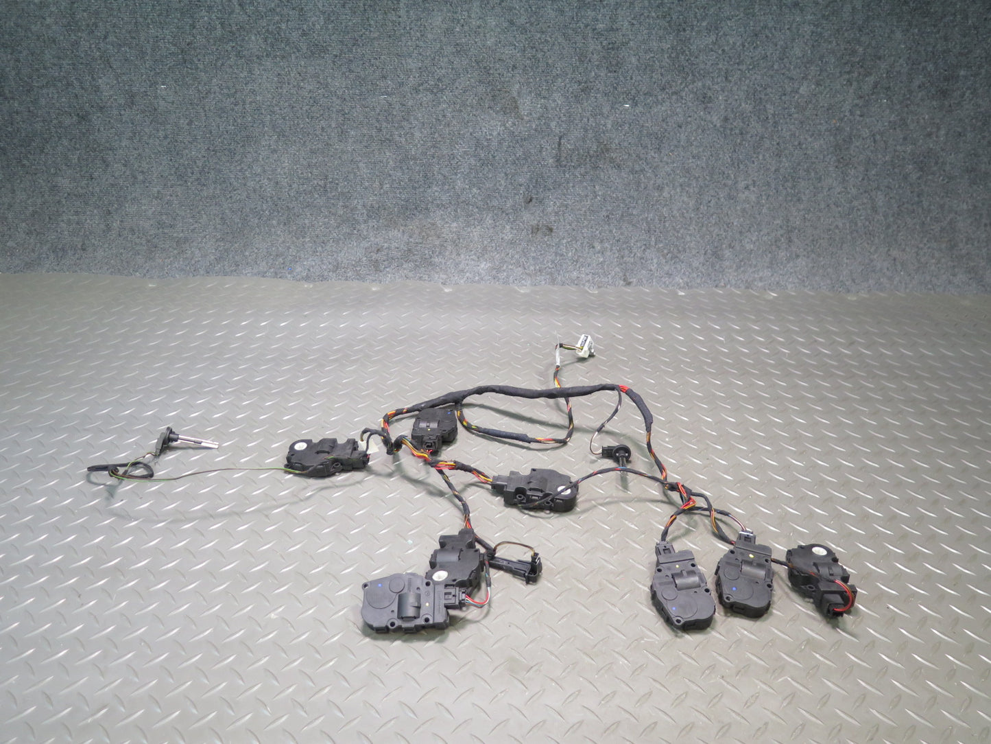 07-13 BMW E90 E92 E93 335i A/C Heater Flap Door Actuator Motor Wiring Set OEM