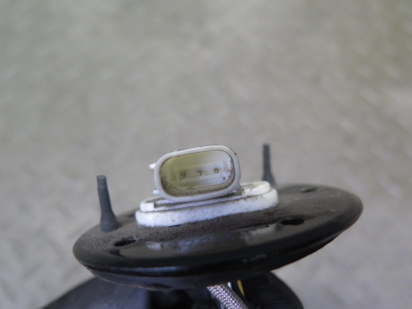 04-06 Lexus UCF30L LS430 Fuel Pump w Level Sensor Sending Unit Set OEM