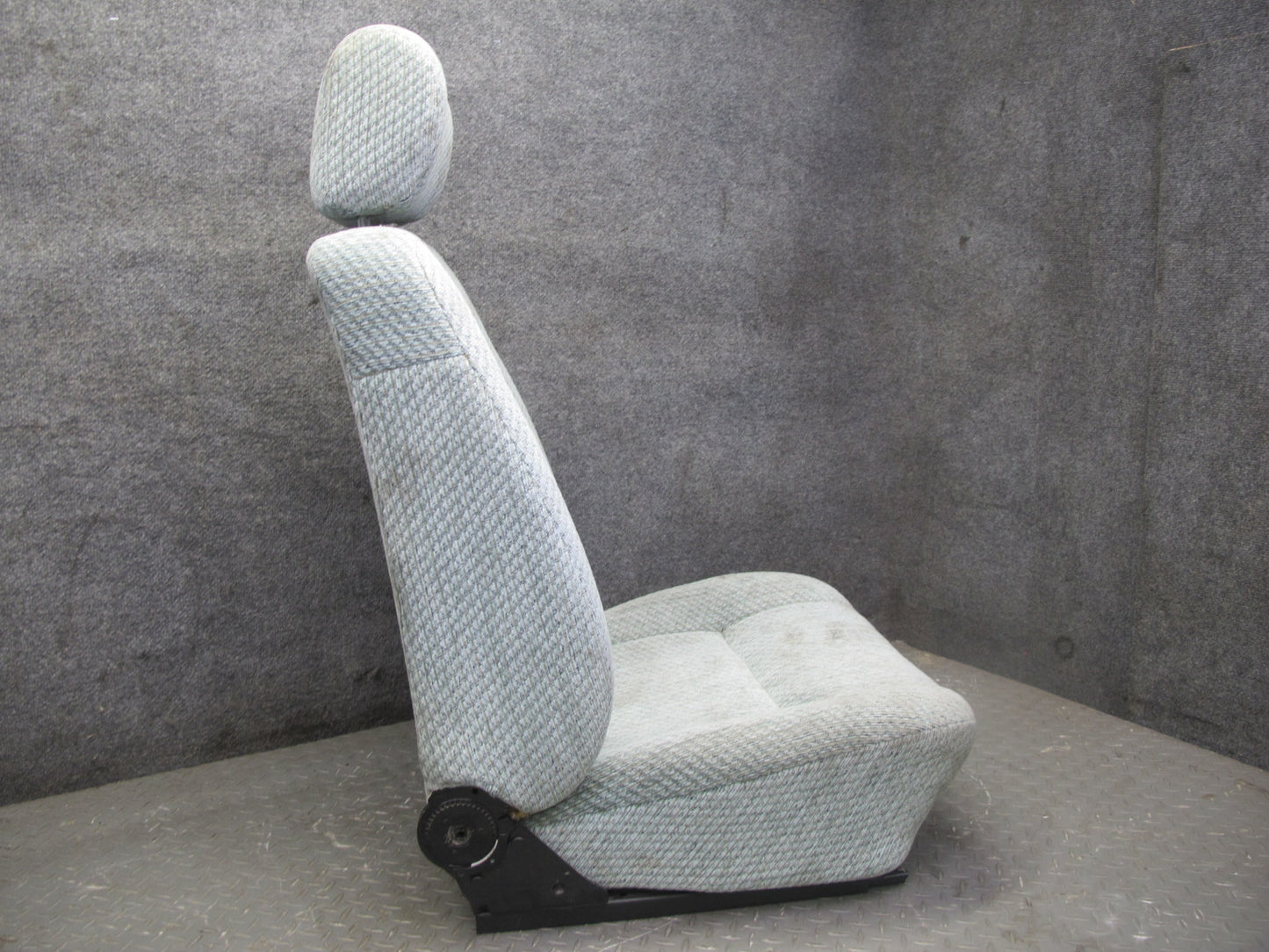 00-03 VW Eurovan T4 Set of 2 Front Left & Right Cloth Seat Gray OEM