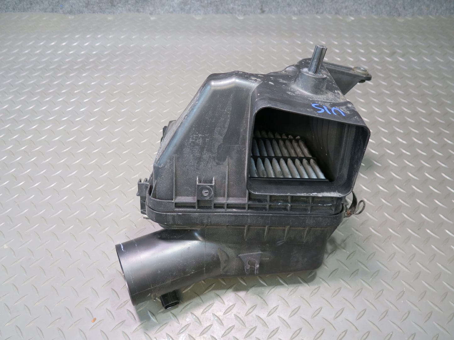 06-13 Lexus GSE20L IS250 2.5L RWD Air Intake Cleaner Filter Box 014140-0980 OEM