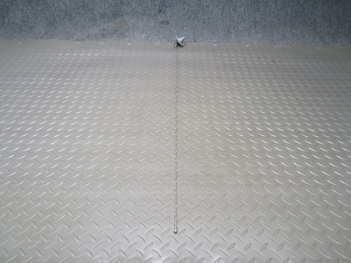 18-23 Jeep Wrangler JL Radio Antenna w Wiring 56040921AG OEM