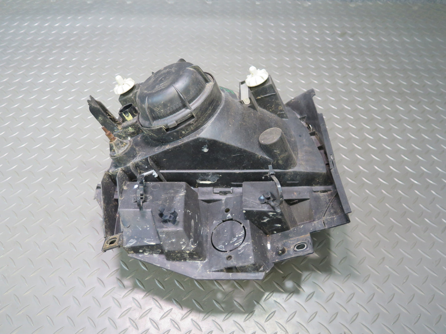 99-03 VW Eurovan T4 Front Left Driver Side Halogen Headlight Lamp OEM