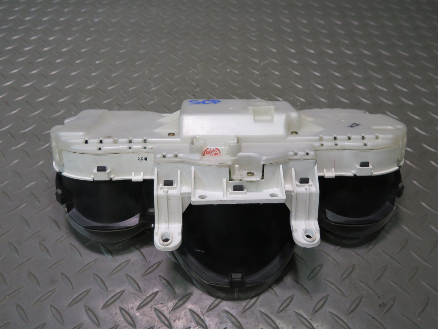 02-05 Lexus Z40 SC430 Instrument Cluster Gauge Speedometer 104K OEM