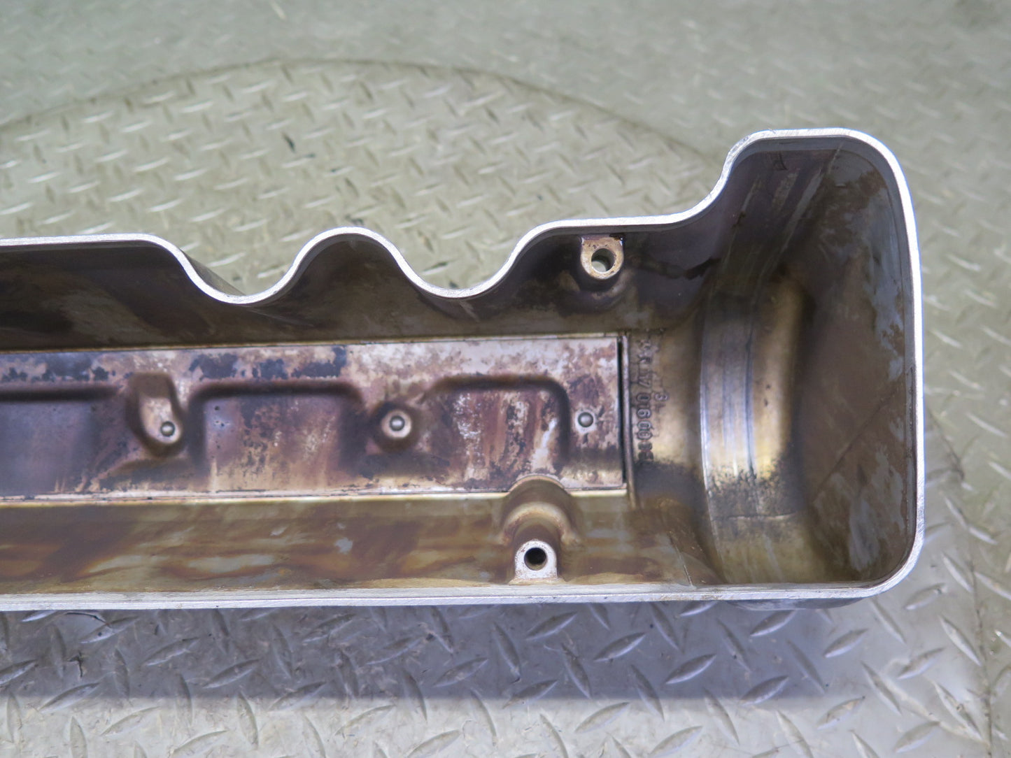 81-85 Mercedes R107 380SL M116 Engine Left Valve Cover 1170160005 OEM