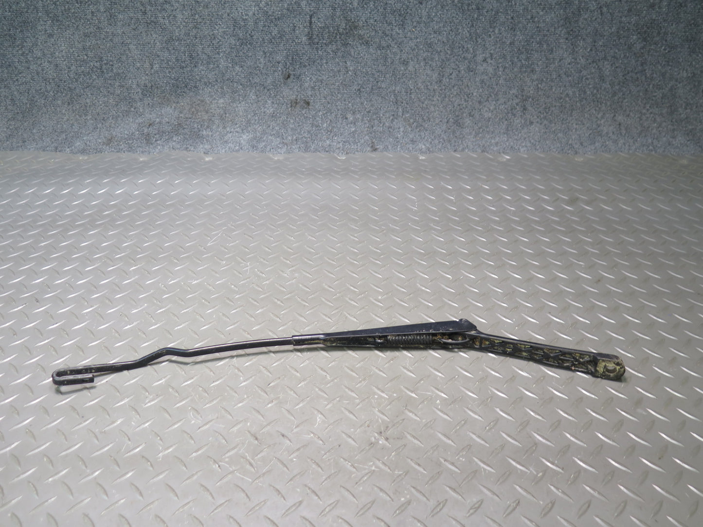 99-03 VW Eurovan T4 Set of 2 Front Windshield Left & Right Wiper Arm OEM