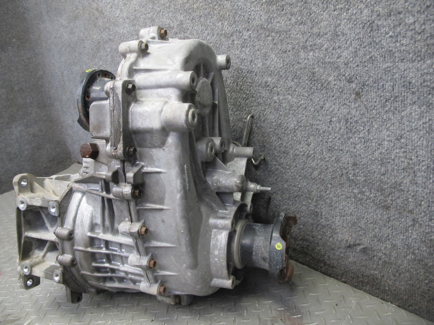 18-23 Jeep Wrangler JL 2.0L 3.6L A/T Transfer Case Box 60k Miles 68240441AB OEM