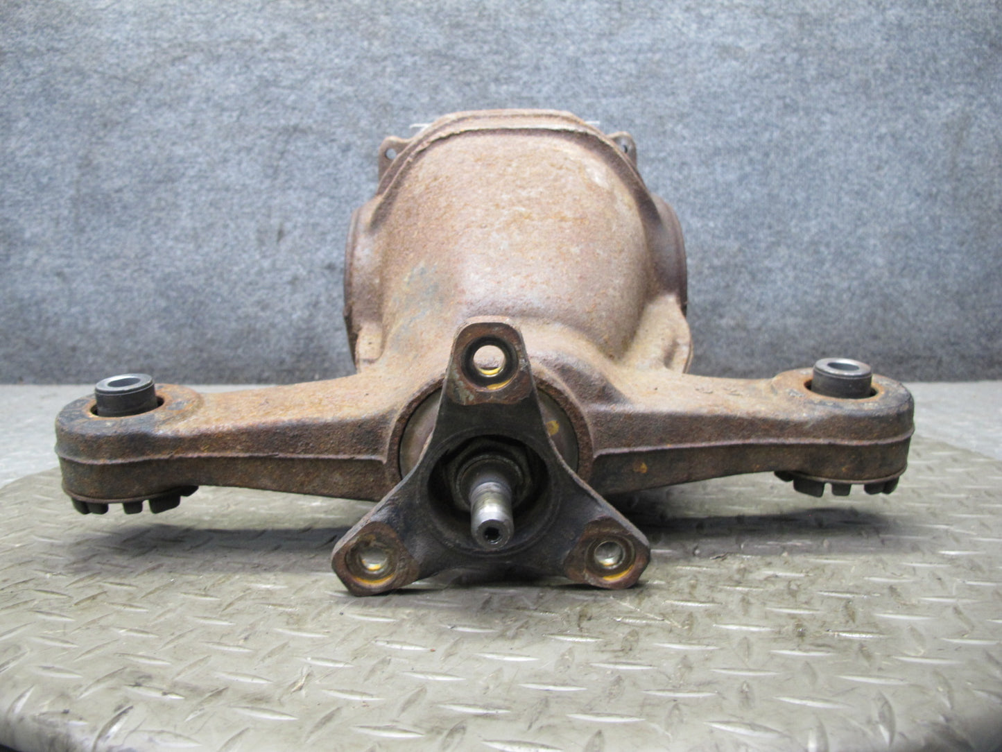 04-06 Lexus UCF30L LS430 RWD Rear Differential Carrier 3.769 Ratio OEM