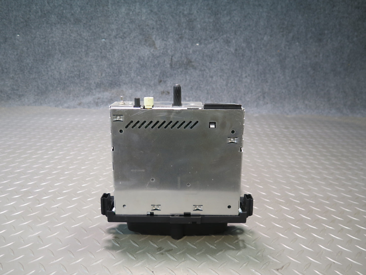 11-15 Mini Cooper R57 Convertible Speedometer w Radio CD Player Receiver OEM