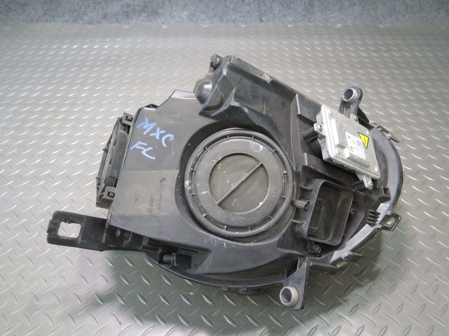 07-13 Mini R55 R56 R57 R58 R59 Front Left BI Xenon HID Headlight Lamp OEM