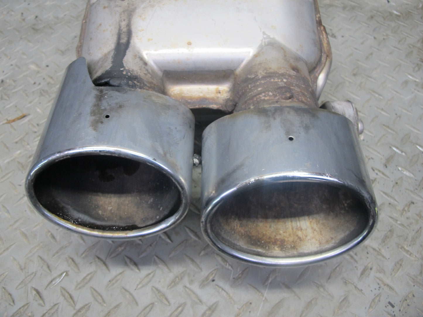 05-11 Mercedes R171 SLK55 AMG Rear Right Exhaust Muffler w Tips 1714910801 OEM