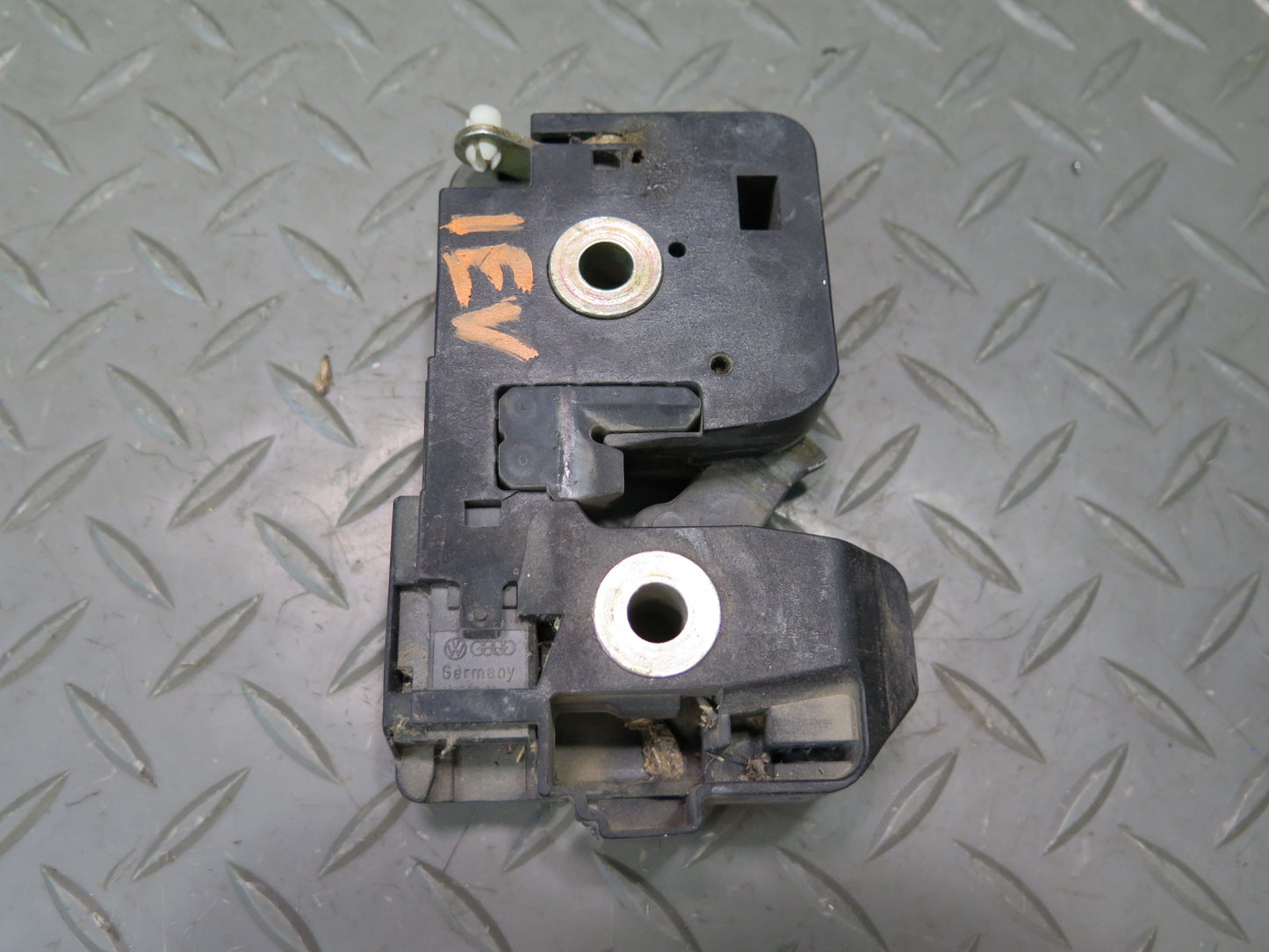 97-03 VW Eurovan T4 Rear Trunk Tailgate Hatch Lock Latch 701829211H OEM