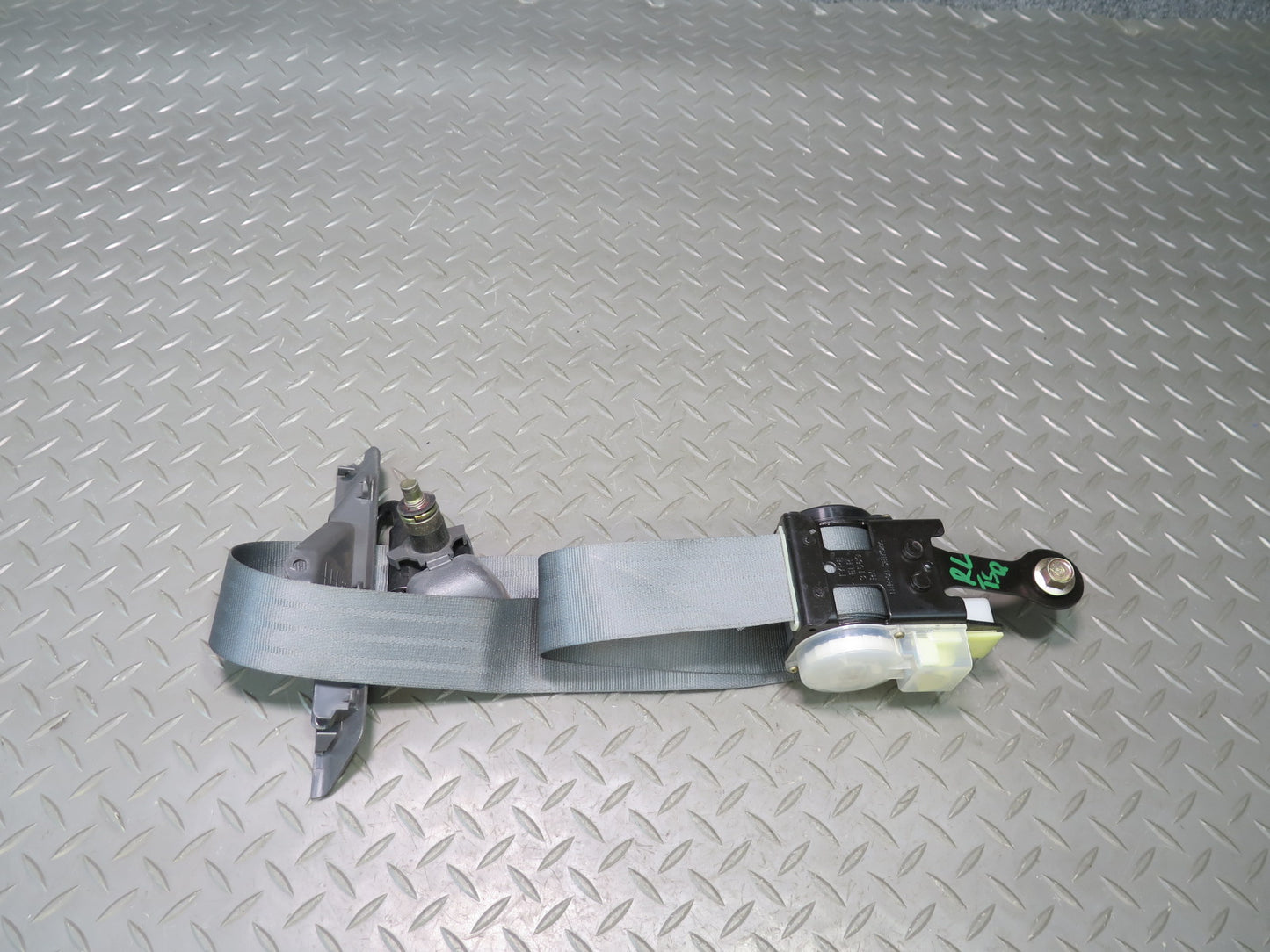 89-92 TOYOTA SUPRA MK3 REAR RIGHT & LEFT SIDE SEATBELT RETRACTOR SET OEM