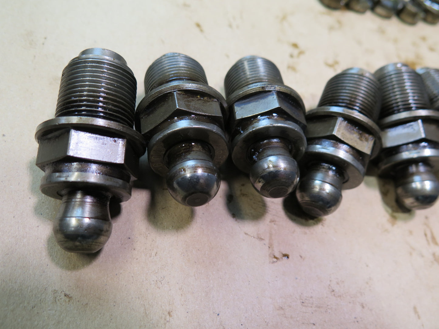 81-85 Mercedes R107 380SL 48pcs Engine Valve Rocker Arm & Arm Ball Stud Set OEM