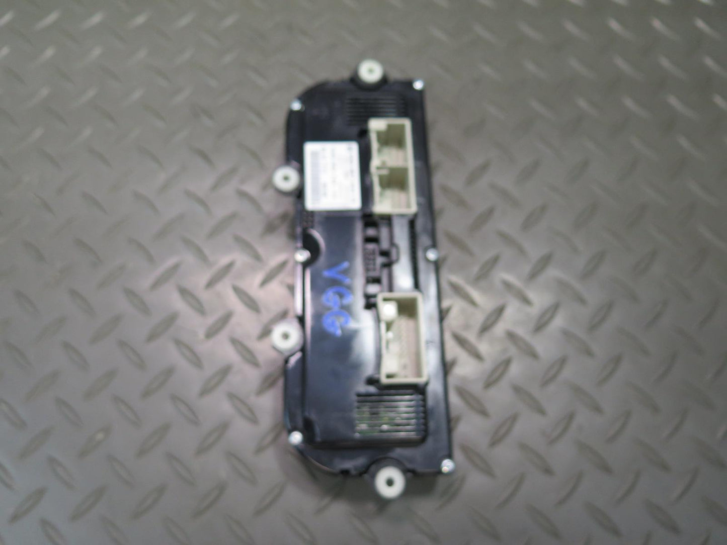 12-13 Volkswagen VW Golf R MK6 A/C Climate Control Switch Panel 5K0907044FE OEM