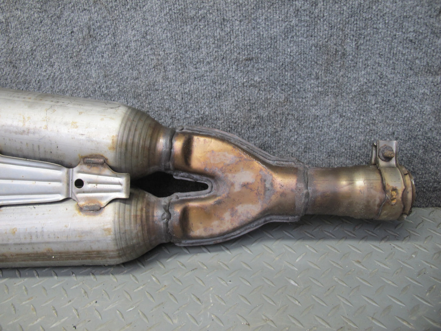 01-06 Lexus UCF30L LS430 Center Exhaust Pipe Line OEM