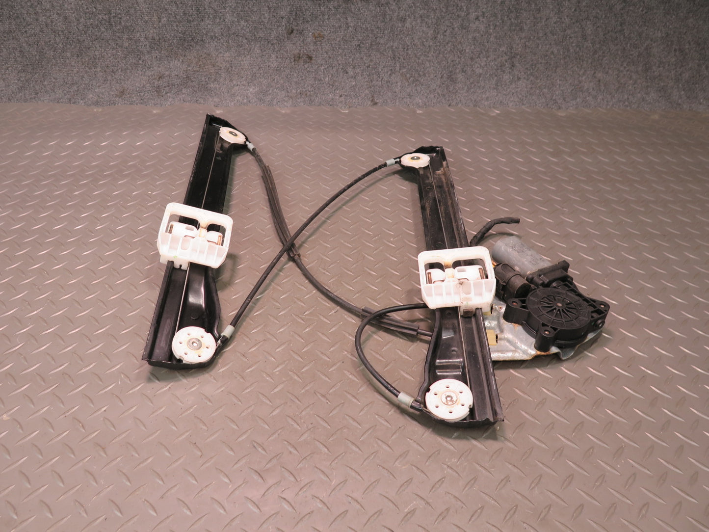 11-15 Mini Cooper R60 Countryman Front Right Door Window Regulator w Motor OEM