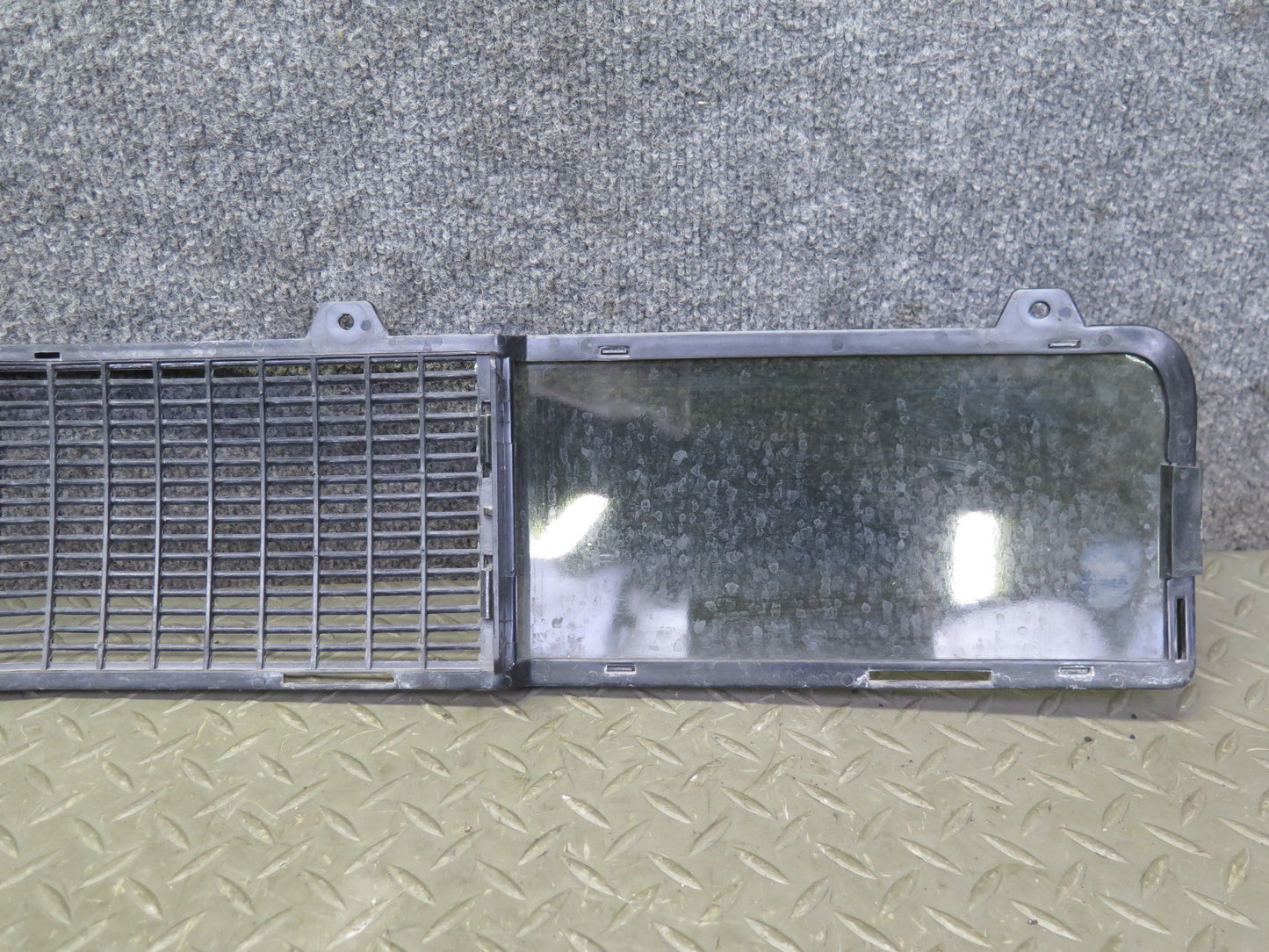 2004-2008 Cadillac XLR Front Bumper Center Lower Grille Trim Panel Assembly