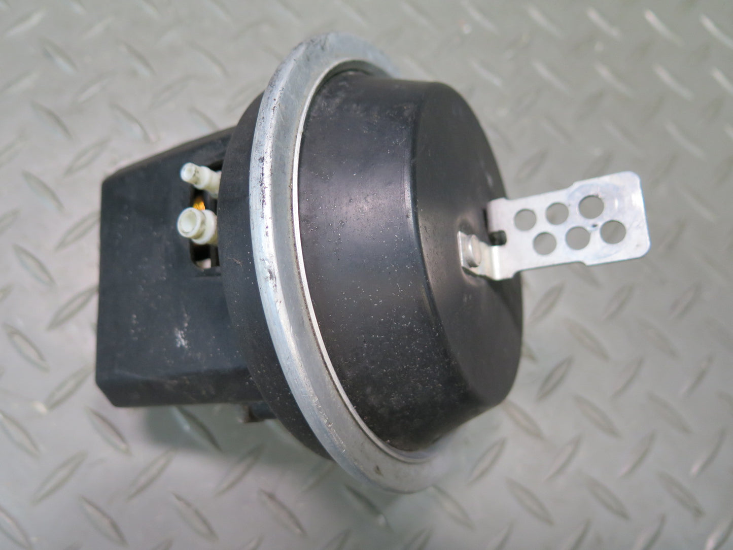 90-96 Chevrolet Corvette C4 Cruise Control Vacuum Actuator 25110835 OEM