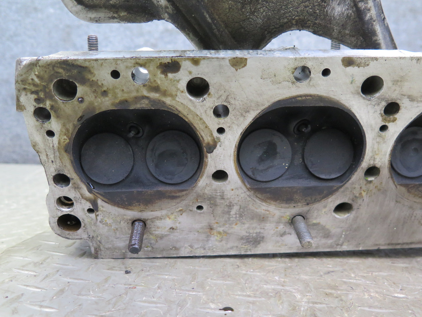 81-85 Mercedes R107 380SL M116 116.962 Engine Right Cylinder Head OEM