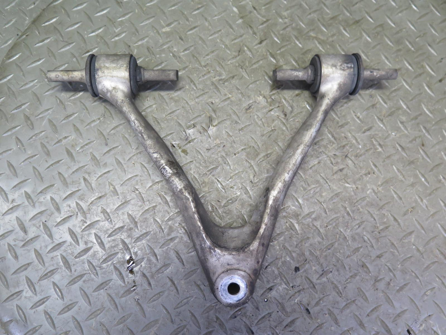 2004-2009 Cadillac XLR Front Right Suspension Lower & Upper Control Arm Set