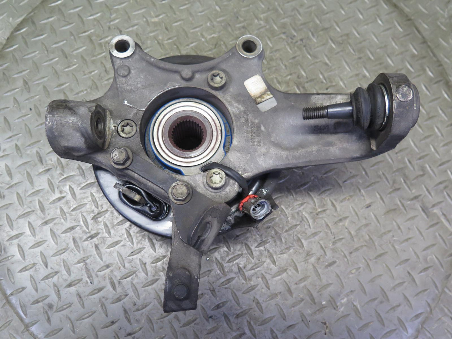 2004-2008 Cadillac XLR Rear Right Pass Side Spindle Knuckle Wheel Hub Bearing